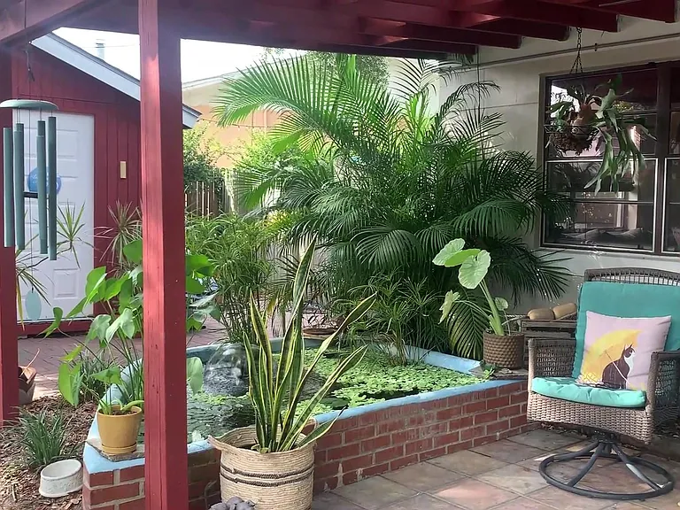 6390 Hampton Dr N — Photo 31