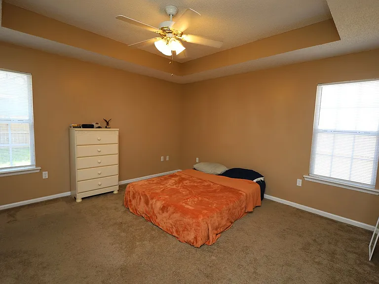 134 Pecan St — Photo 5