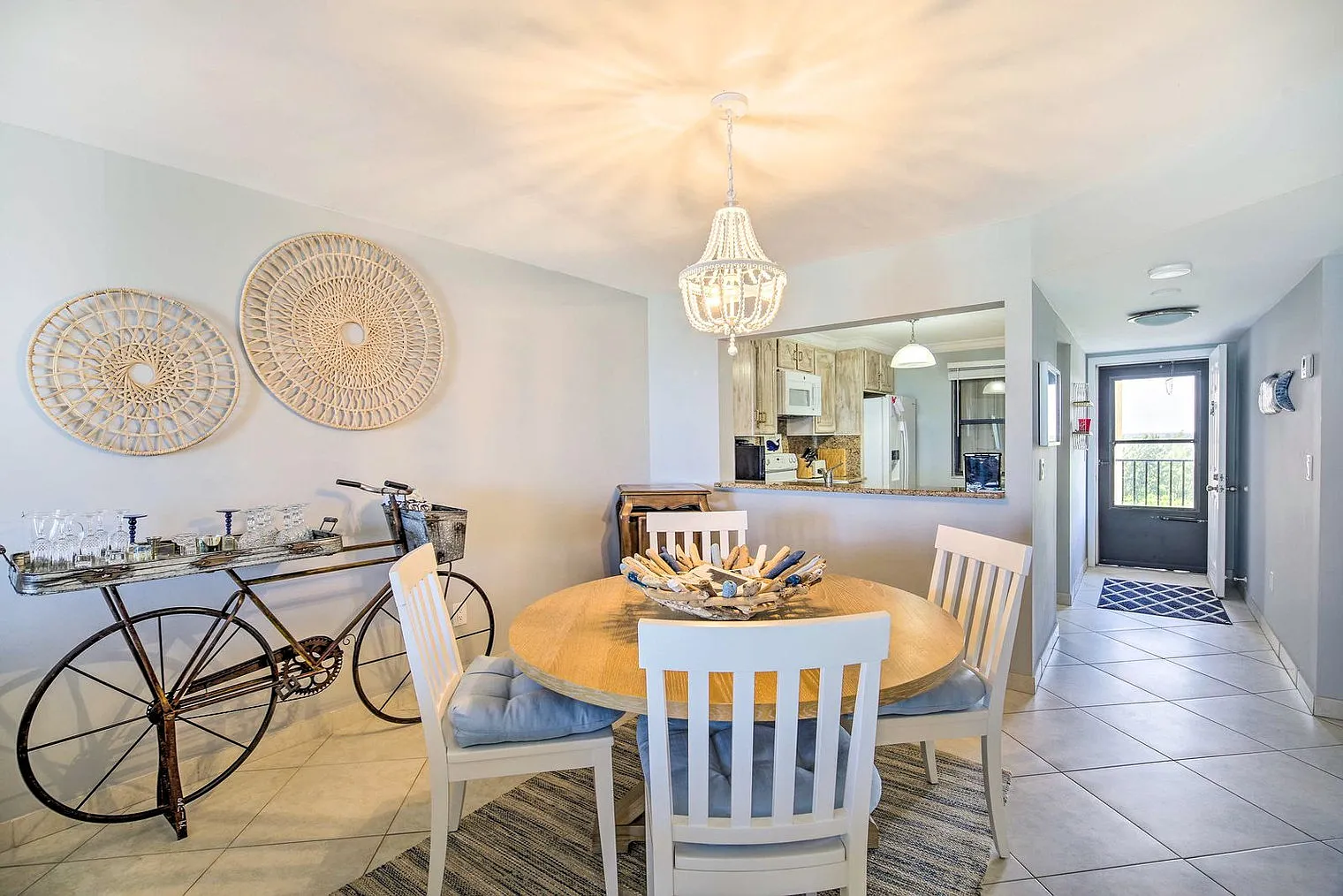 2 bed, 2.0 bath, 1097 sqft, $3,580 — Photo 4