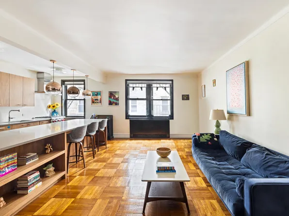 221 East 18th Street 2D image 1 of 9