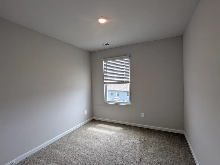 645 Longtail Ln — Photo 8
