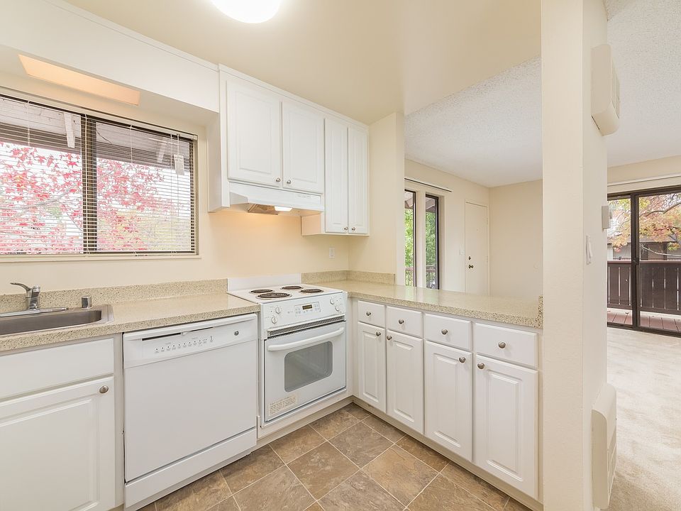 Camelback North Apartments CNM Apartment Rentals Pleasant Hill, CA