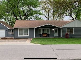 1908 SW Broadview Dr, Topeka, KS 66615