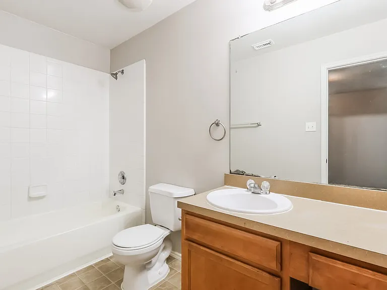 21243 Linden House Ct — Photo 12