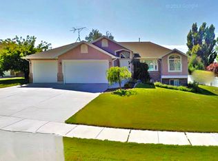 446 Waiehu Beach Rd, Wailuku, HI 96793