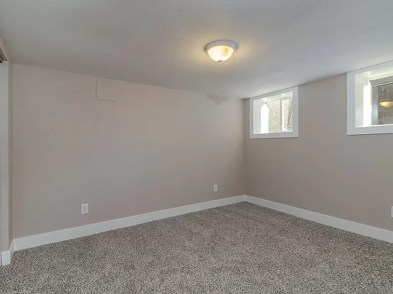 3457 N Steele St — Photo 13