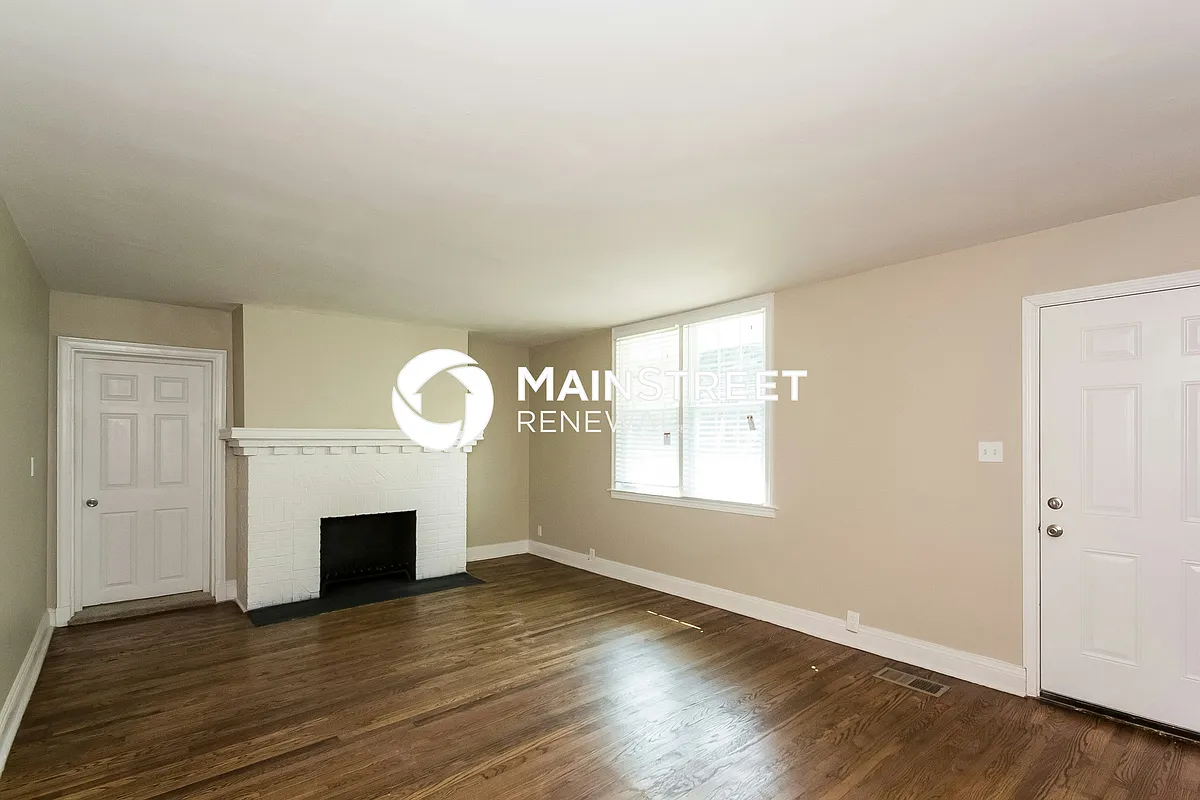 Living Room - 4667 Bakers Ferry Rd SW