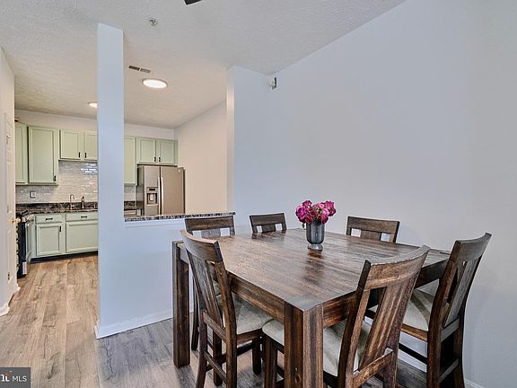 5th image of 1511 Fairbrook Ct