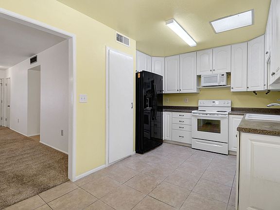 4th image of 11133 W Emerald Dr
