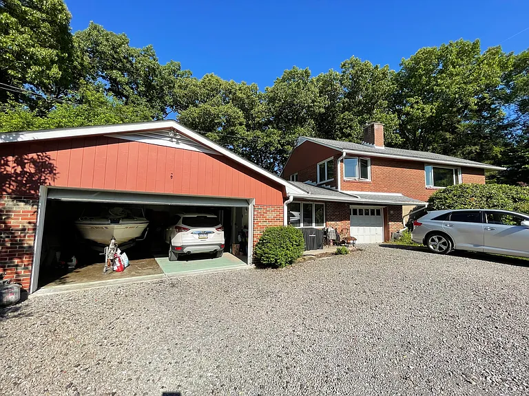 8250 Fox Ridge Rd — Photo 44