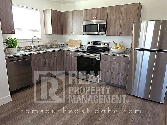 5th image of 3654 E Gample Ave #2