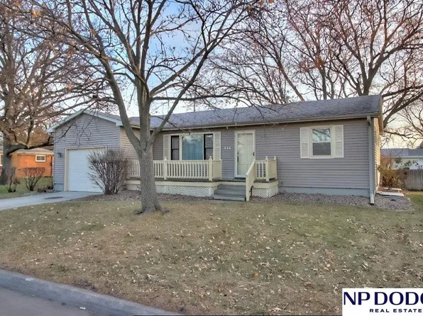 944 N Howard St, Fremont, NE 68025