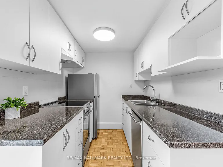 43 Highview Cres #3 — Photo 11
