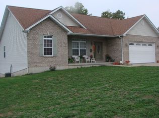 10 Robby Ln, Farmington, MO 63640