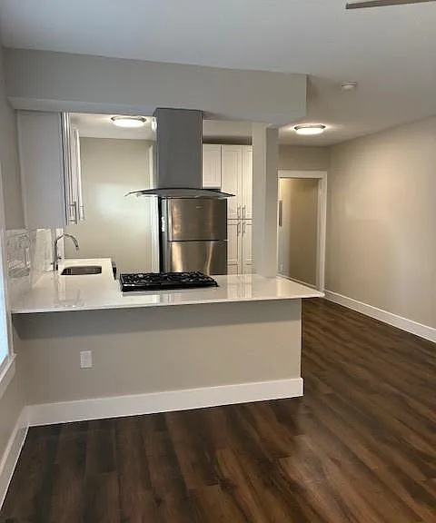 2428 Avenue 0 1/2 St #2 — Photo 3