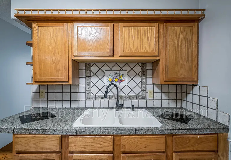 5998 Polk St — Photo 16