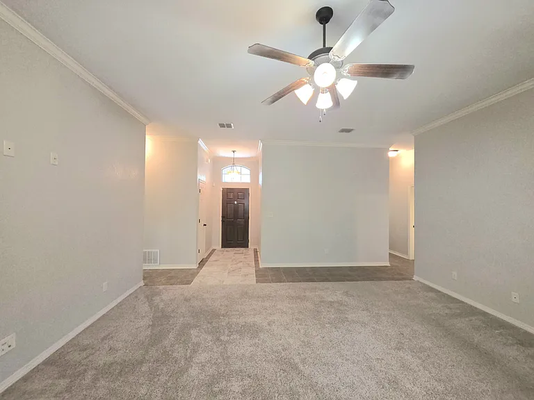 5020 Sean Patrick Gln — Photo 5
