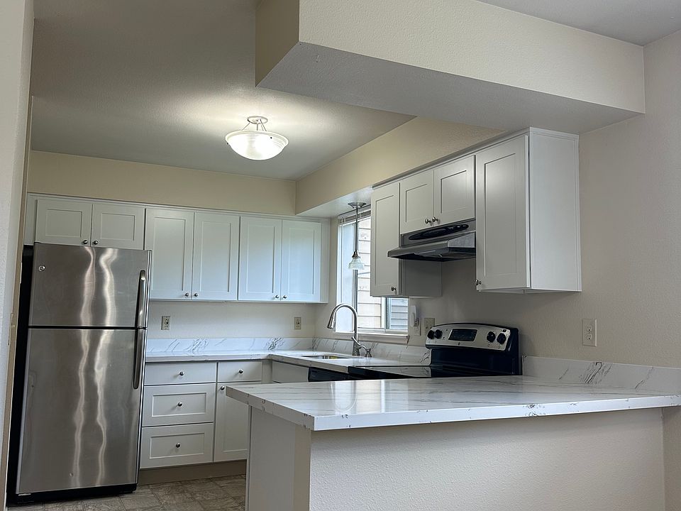 1st image of 5300 Harbour Pointe Blvd Unit 305I