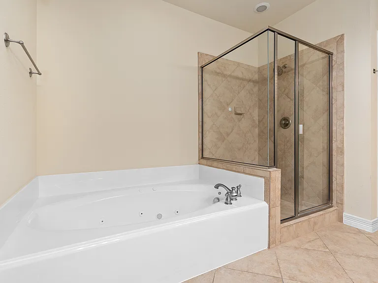 4230 Holland Ave — Photo 11