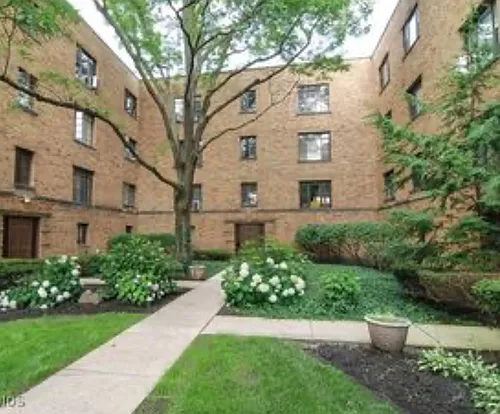 1557 Monroe Ave #2 Photo 1