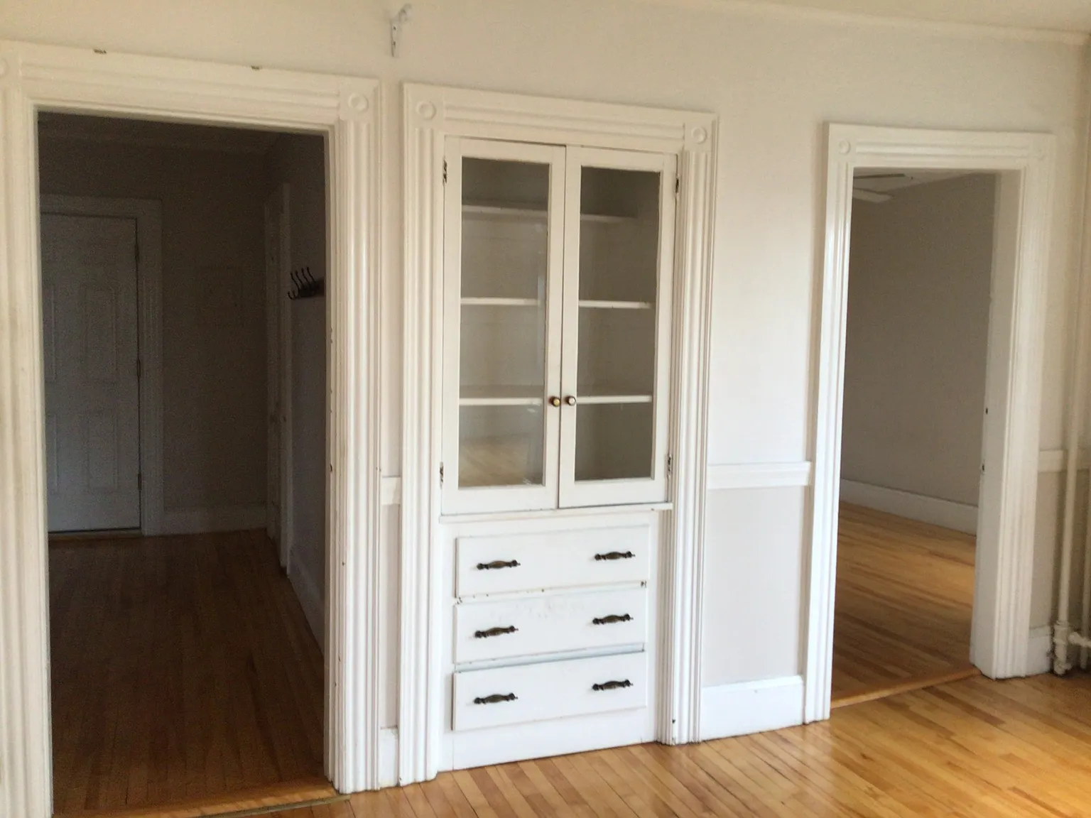 3 bed, $2,685 — Photo 4