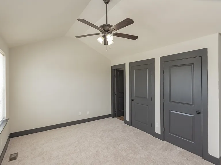 140 Shiaway Ct — Photo 12