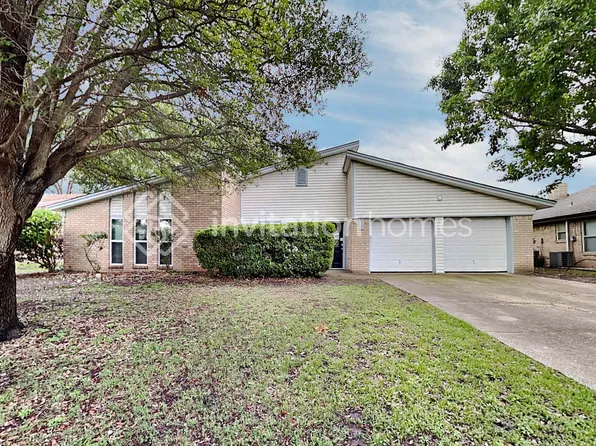 5668 Jamaica Cir, North Richland Hills, TX 76180