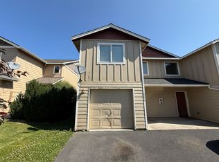 2830 SW Juniper Ave, Redmond, OR 97756