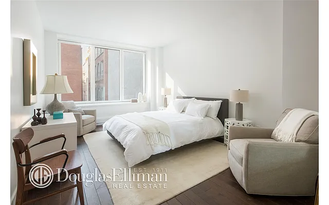 Sold by Douglas Elliman | media 25