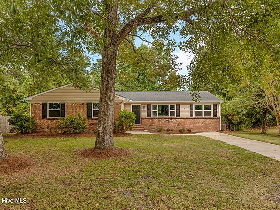 2nd image of 631 Duke Court