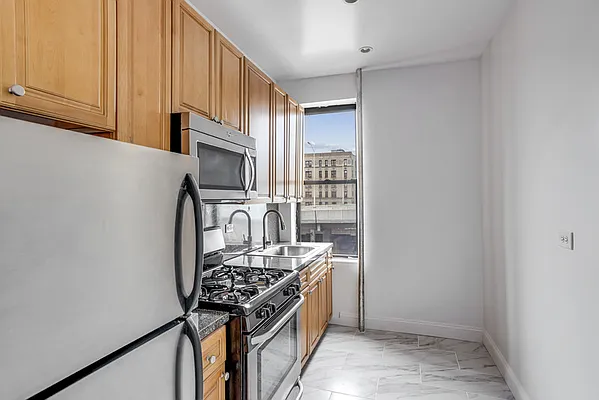 Rented by Cooper & Cooper Real Estate | media 8