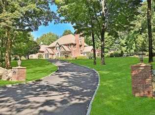 10 Hidden Oak Rd, Armonk, NY 10504