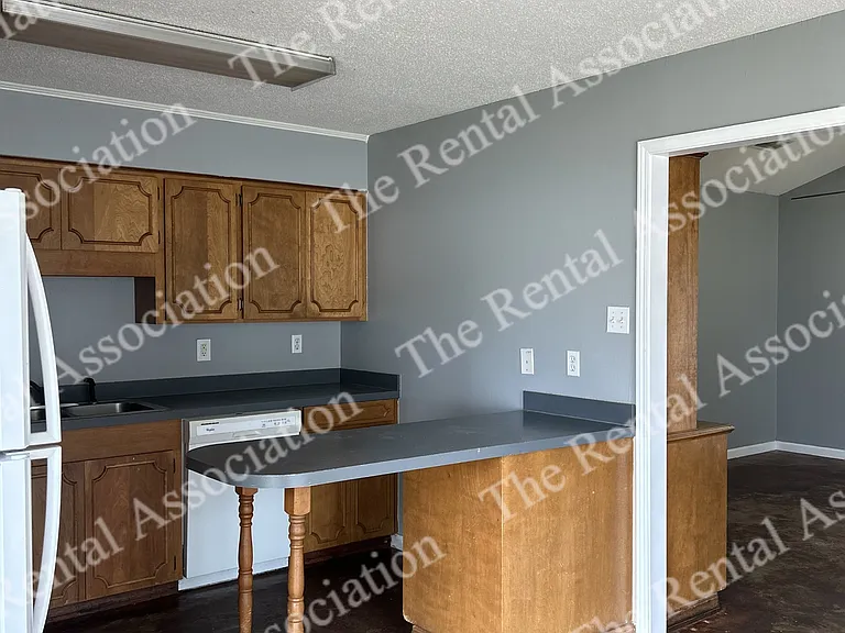 207 S Maple St — Photo 9