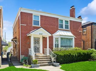 6147 N Central Park Ave, Chicago, IL 60659
