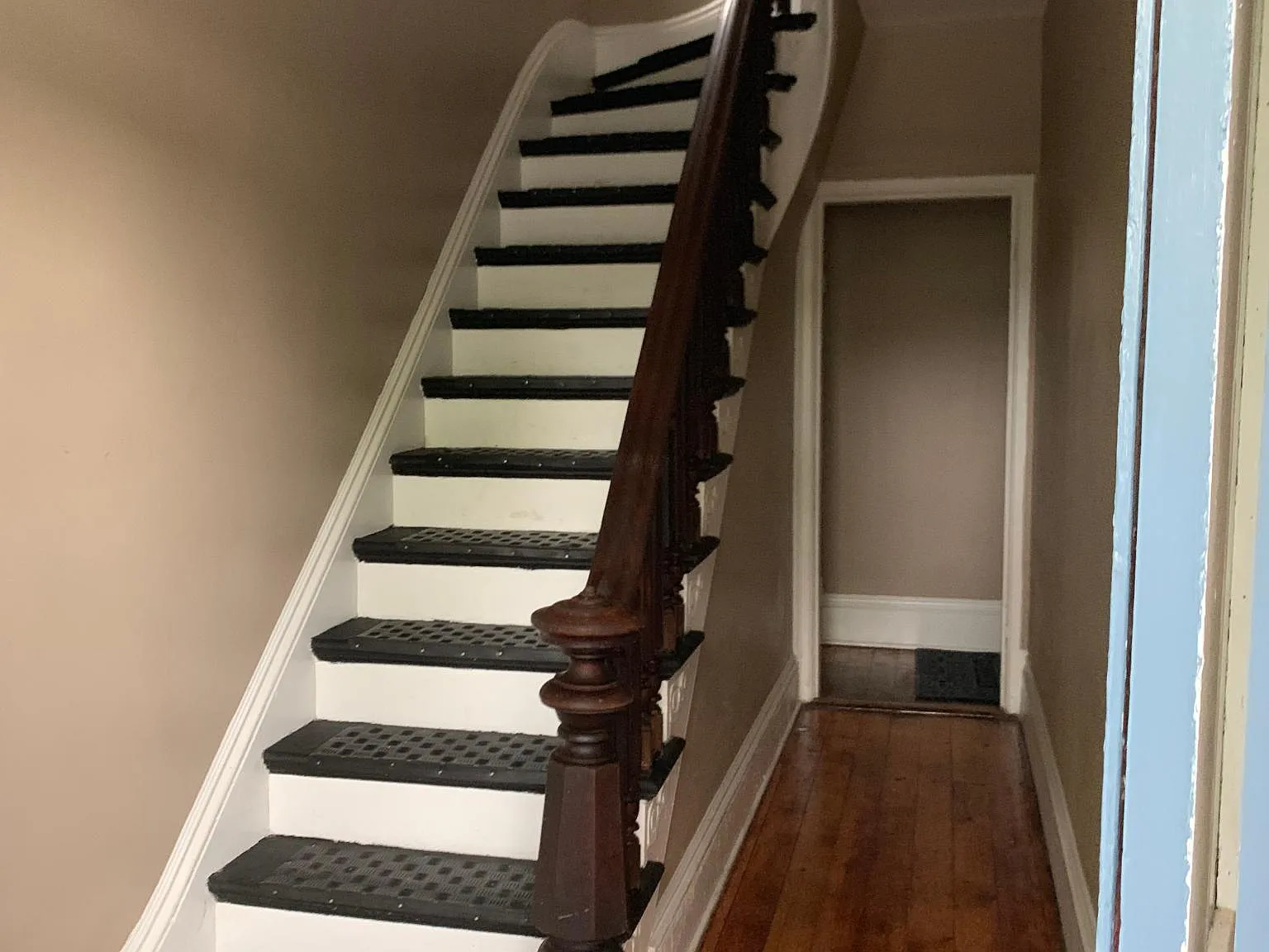 92 Pine St — Photo 3