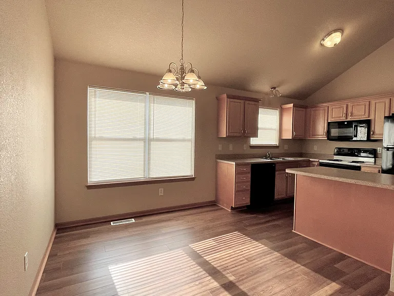 1973 S Powahatan Ct — Photo 4