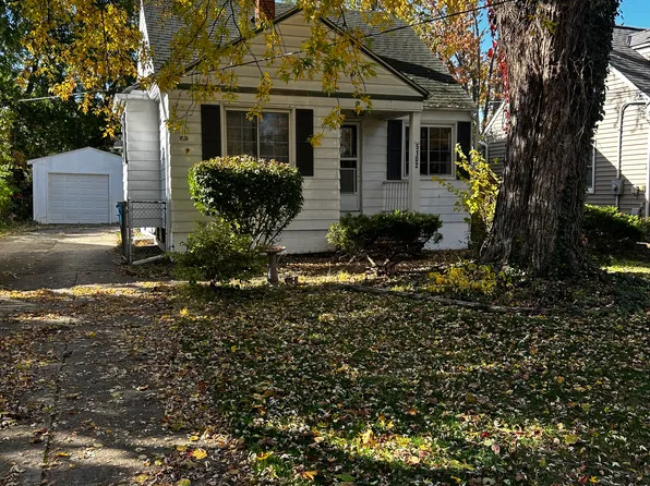 5102 Whitethorn Ave, North Olmsted, OH 44070