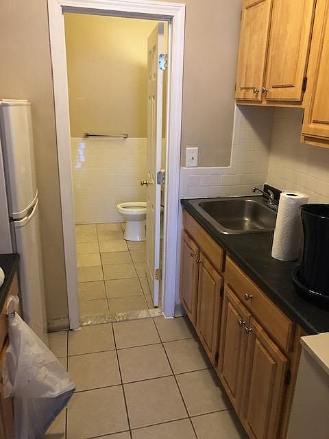 2nd image of 83 Marlborough St APT 8