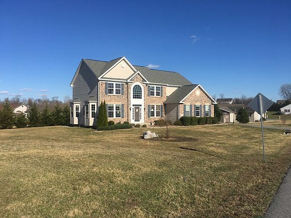 2nd image of 1079 Dallas Dr