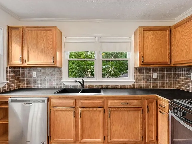 850 Flat Shoals Way — Photo 10