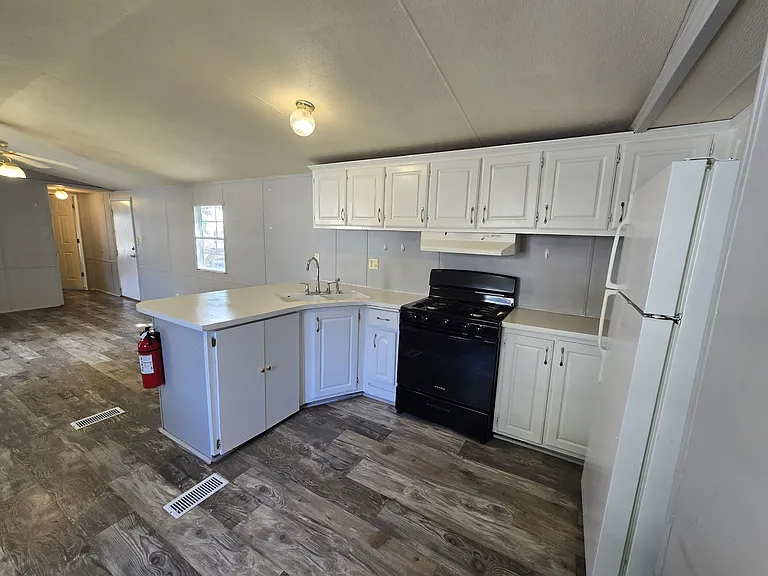 700 W Ridgeway Ave #111 — Photo 9