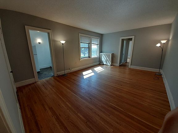 4th image of 93 Lexington Pkwy S APT 303