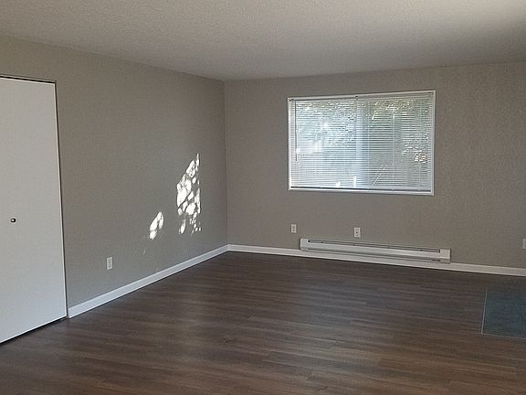 3rd image of 760 2nd Ave NW APT 1