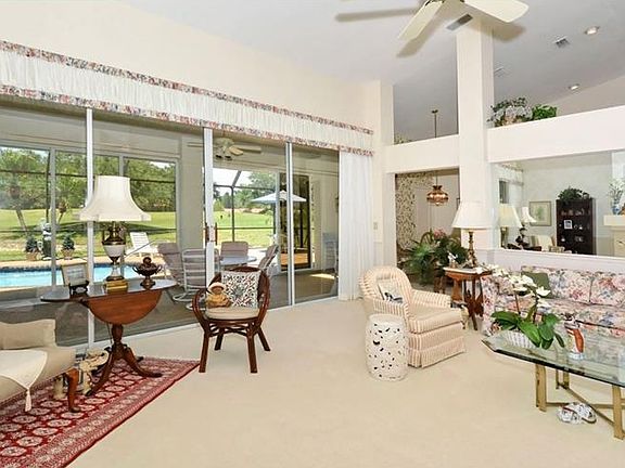 3rd image of 4371 Highland Oaks Cir