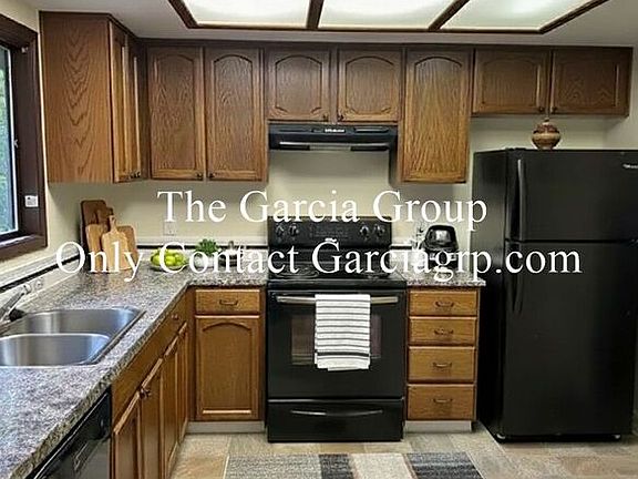 2nd image of 17949 SE Arista Dr