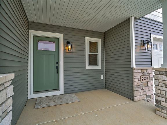 3rd image of 2579 Notre Dame Dr