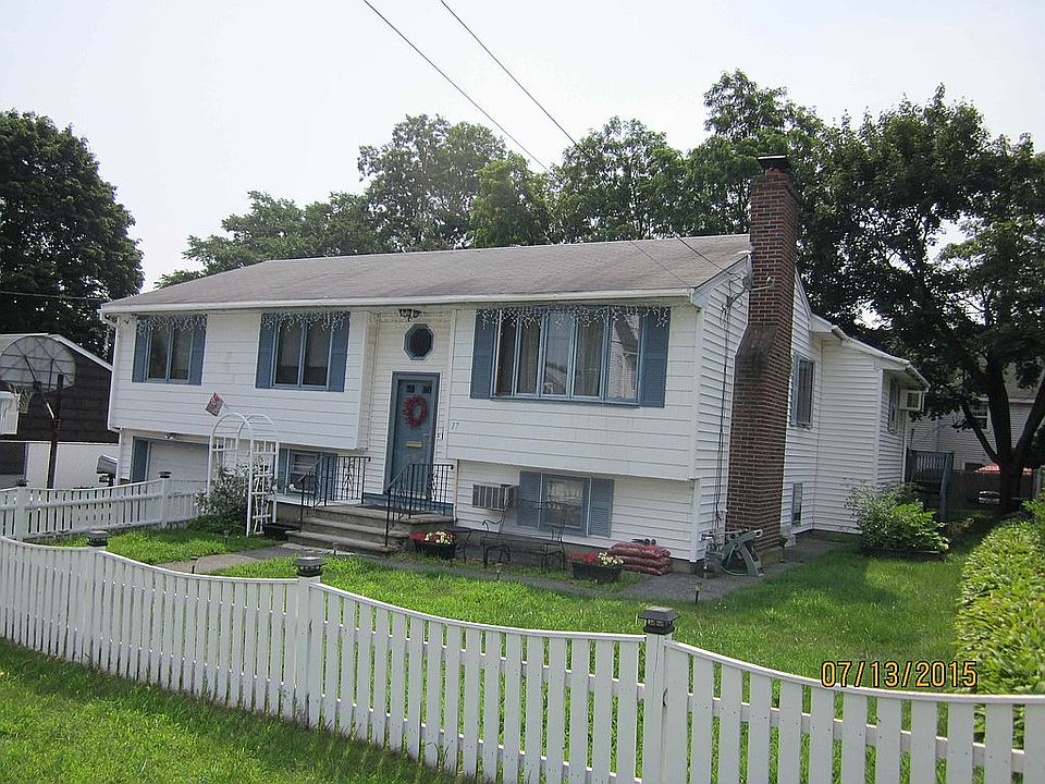1st image of 17 Lasalle Ave