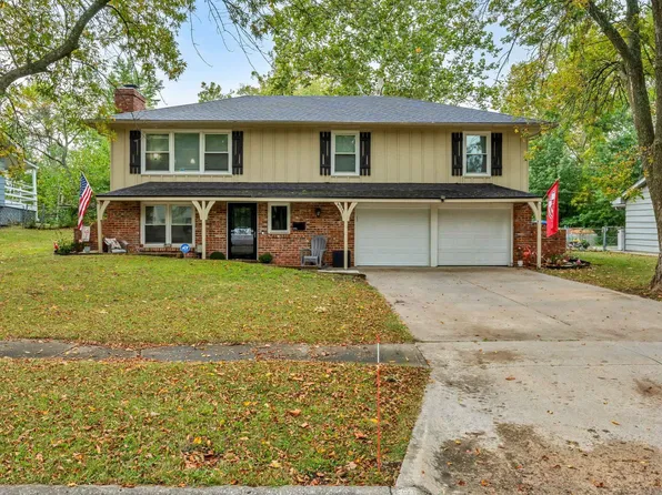 4313 SW 30th St, Topeka, KS 66614