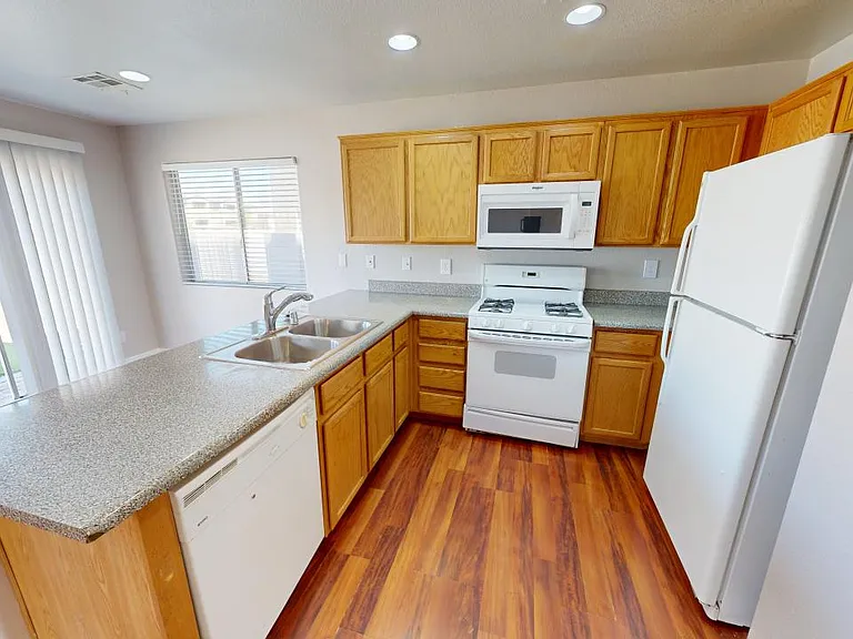 10225 Missouri Meadows St — Photo 8