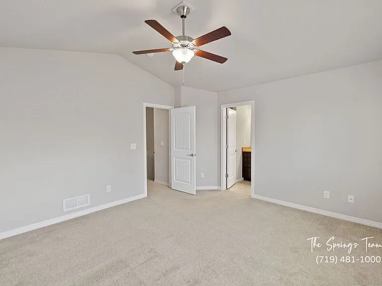 10898 Rowley Dr — Photo 22